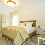 Twentyfour Living 2*