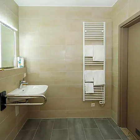 Hotel Twentyfour Living