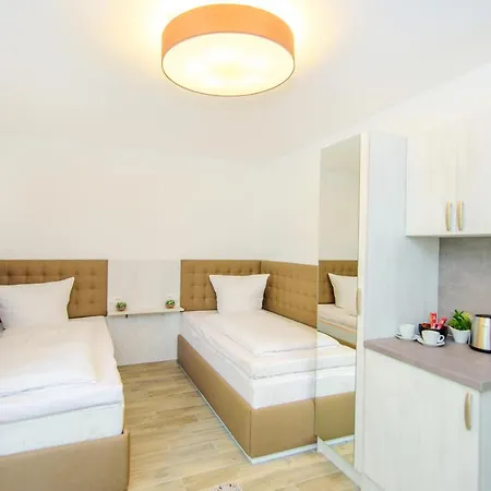 Hotel Twentyfour Living 2*